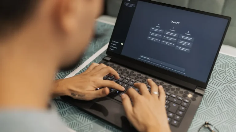 AWS lleva SES y su mensajería a agentes de IA mediante MCP: qué cambia para empresas y desarrolladores