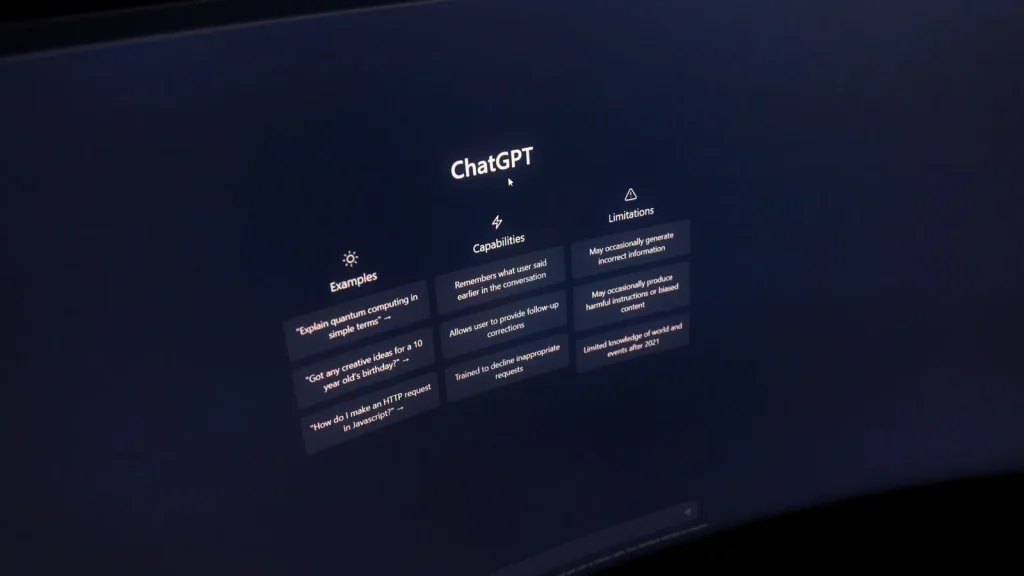 Pantalla con ChatGPT, relacionada con el nuevo modelo de publicidad y Sponsored Agents.