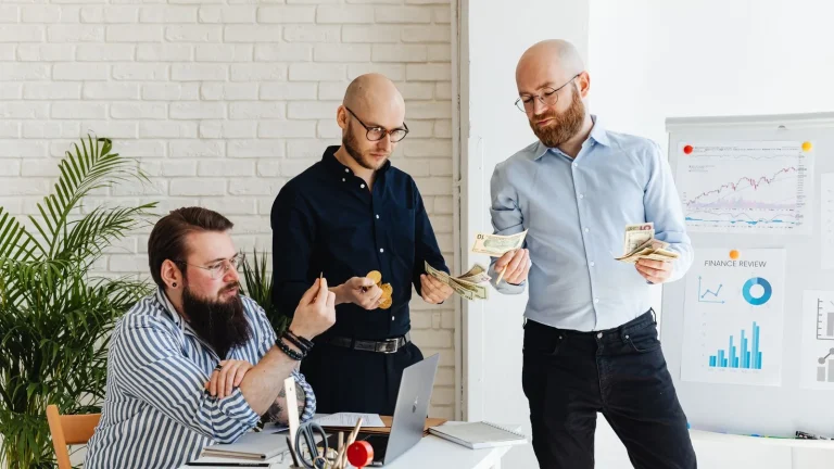 Enisa financia cinco startups y pymes navarras con 644.000 € y continúa con sus líneas ordinarias