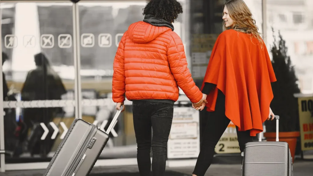 Viajeros residentes en España desplazándose con equipaje durante sus vacaciones